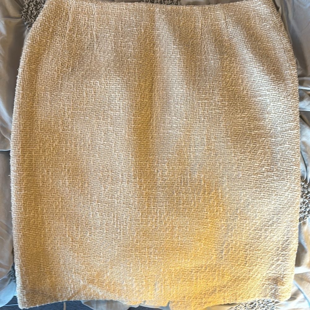 Talbots petite size 12 cream skirt